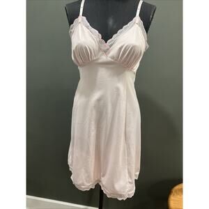 Vintage 1960s Penneys Gaymode Nylon Scalloped Trimmed Pale Pink Sz36 Full Slip
